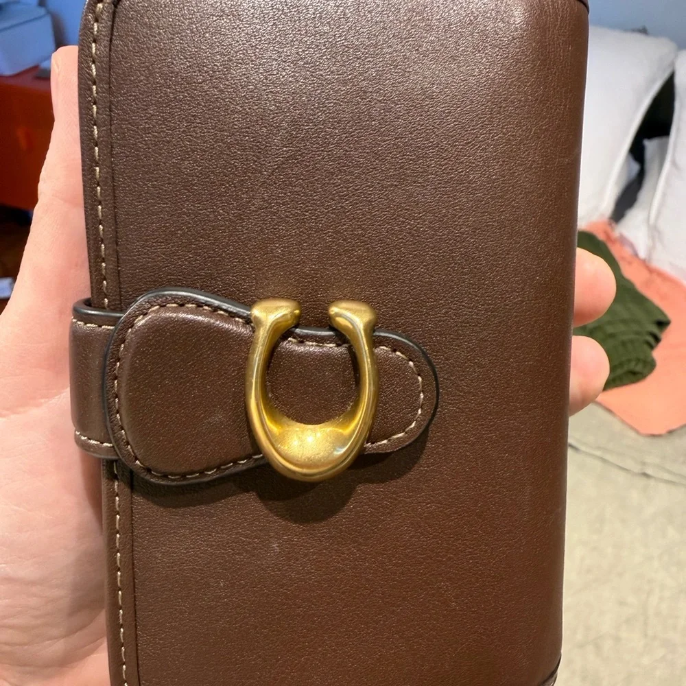 Coach Leather Wallet in Maple - Picture 9 of 9
